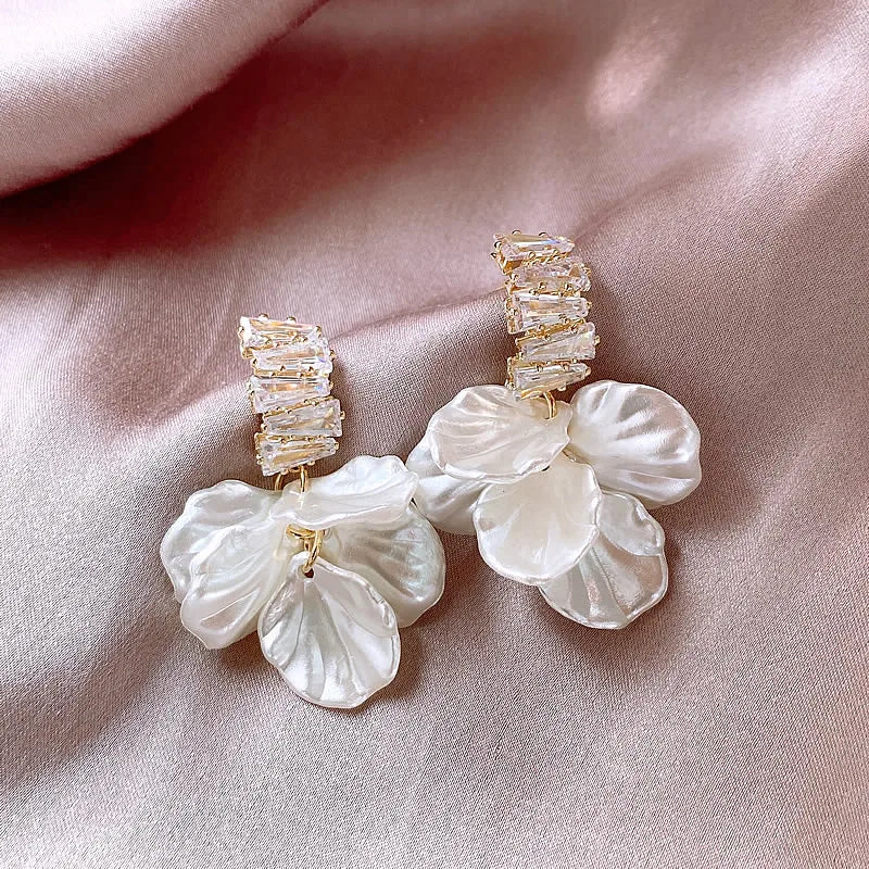 Silvi Earrings