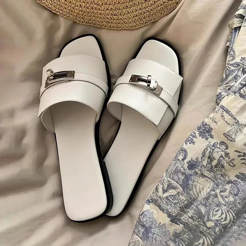 Domme Sandals