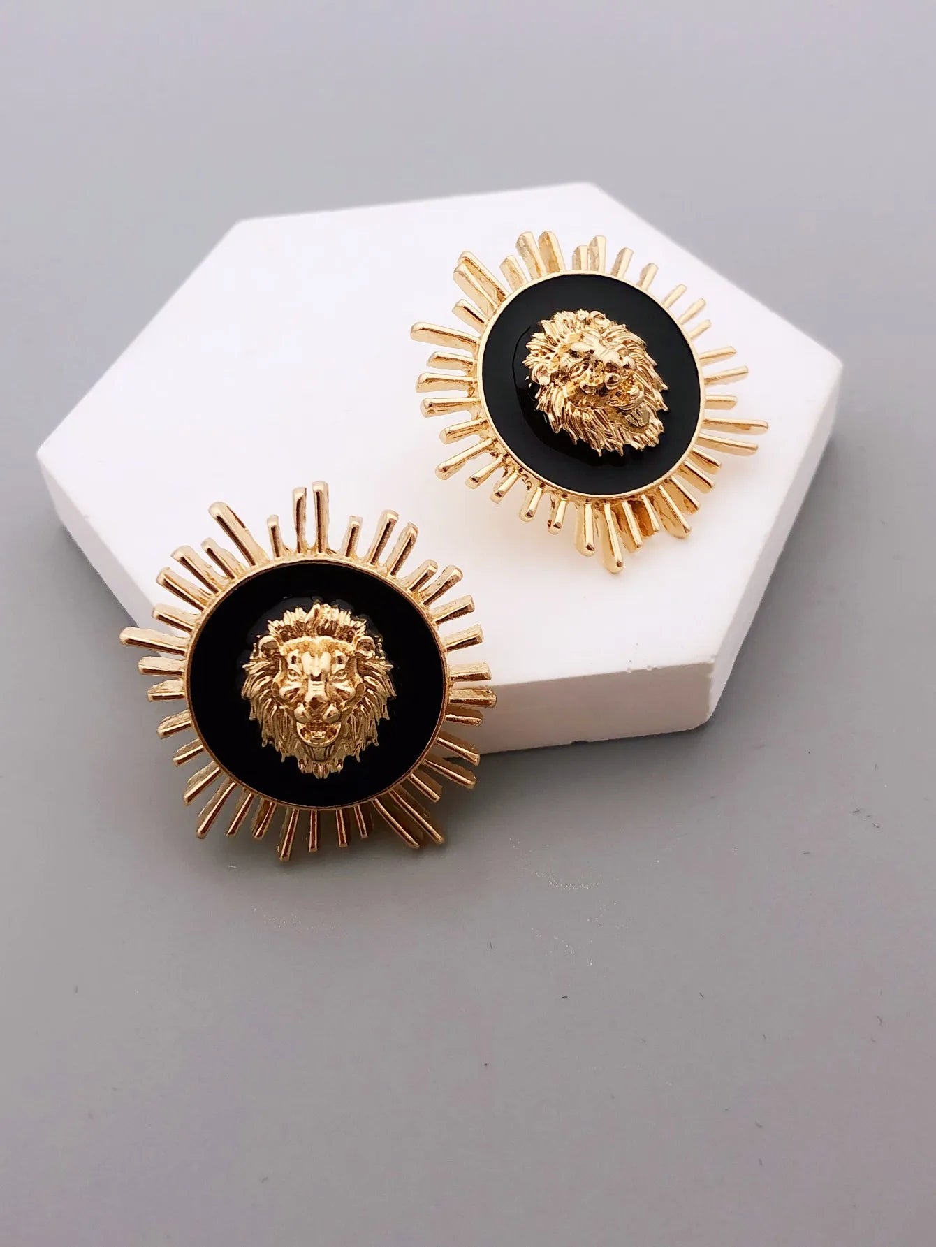 Leonela Earrings