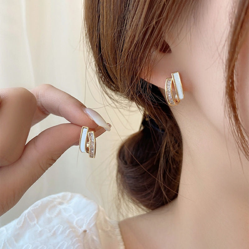 Lis Earrings