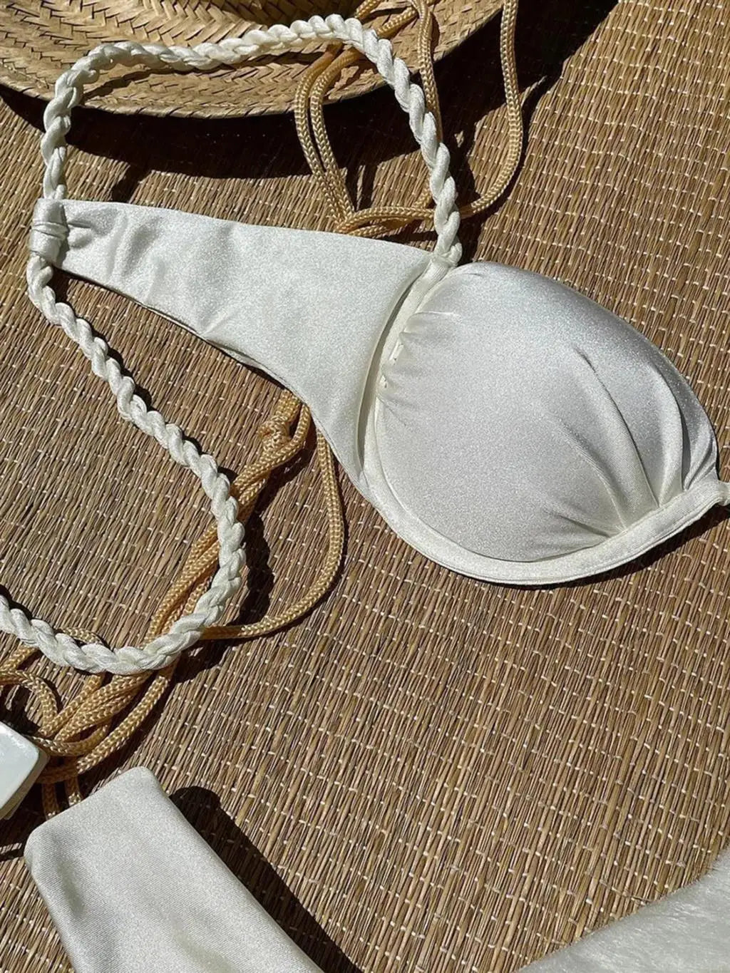 Jafet Bikini