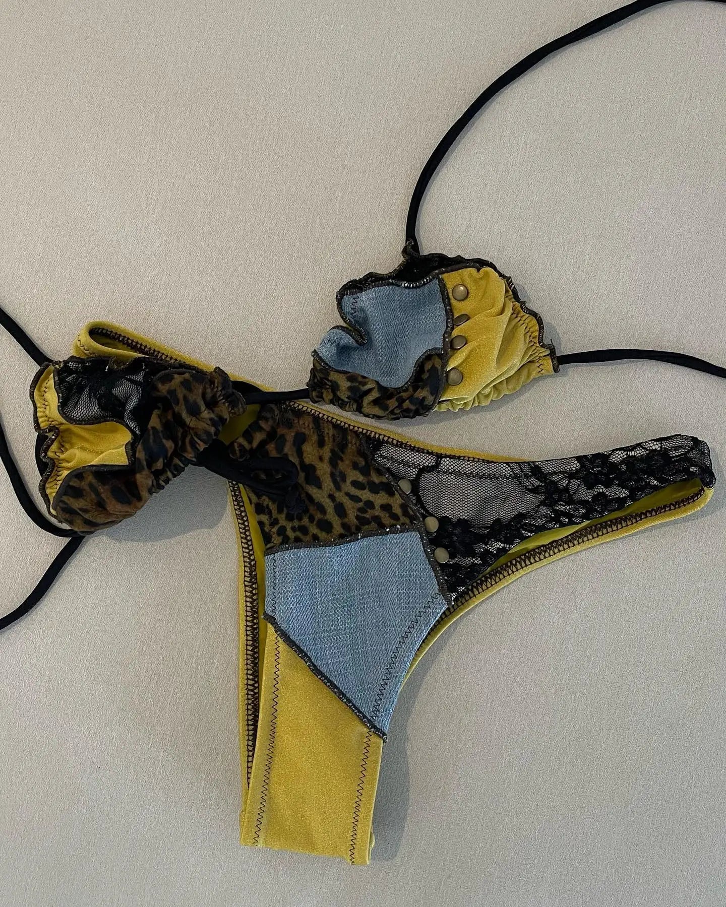 Lira Bikini